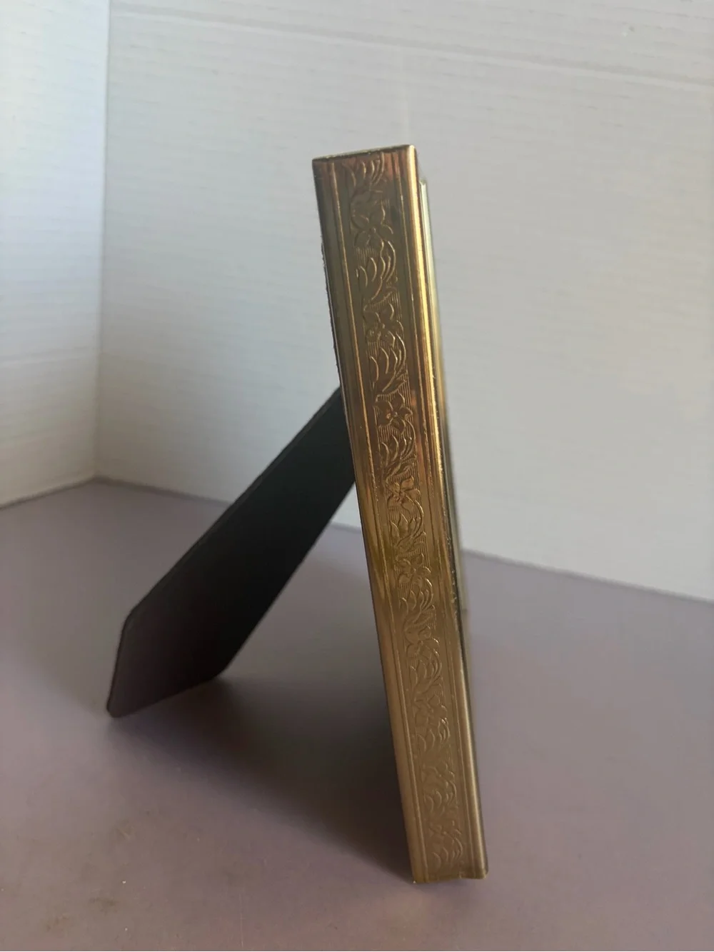 Gold Decorative Ribbed Photo Frame - Home Accents